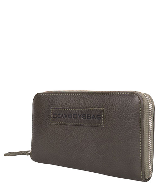 Cowboysbag Zip wallet Purse Paterson forest green (930)