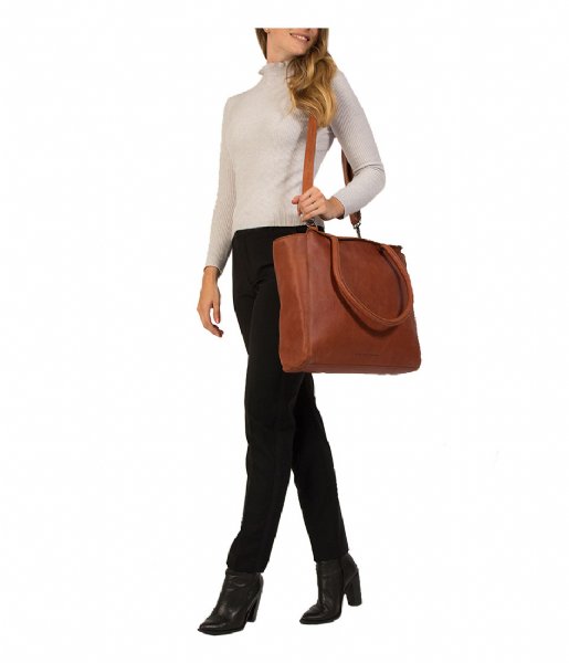 Cowboysbag Laptop Shoulder Bag Laptop Bag Evi 15.6 Inch cognac (300)