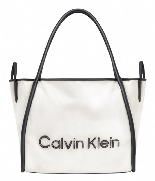 Calvin Klein Shopper Calvin Resort Carry Sand (VHB)